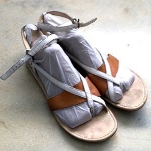 Tsubo sandals